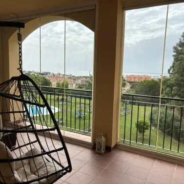 Долгосрочная аренда апартаментов на среднем этаже в Mijas