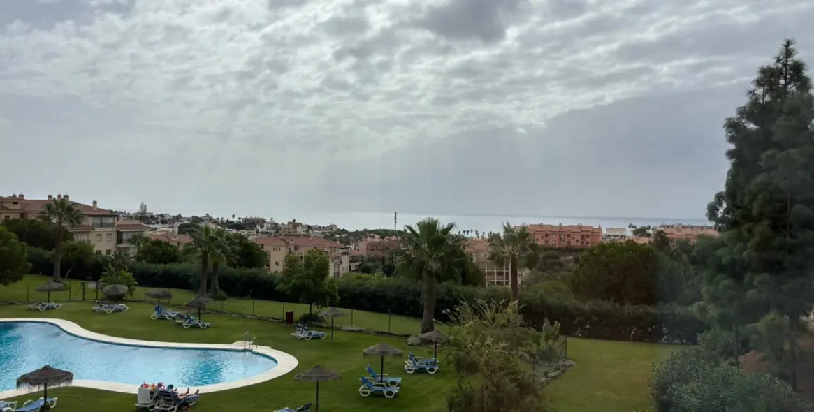 Долгосрочная аренда апартаментов на среднем этаже в Mijas 27