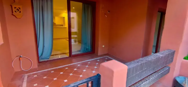 Долгосрочная аренда апартаментов на первом этаже в Elviria 0