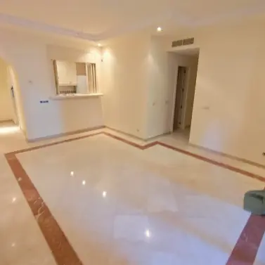 Долгосрочная аренда апартаментов на первом этаже в Elviria