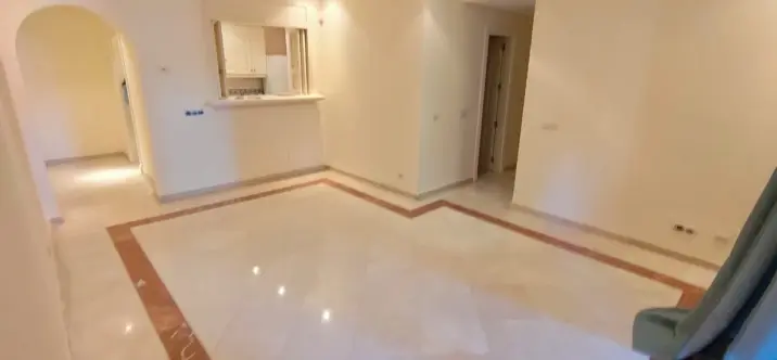 Долгосрочная аренда апартаментов на первом этаже в Elviria 1