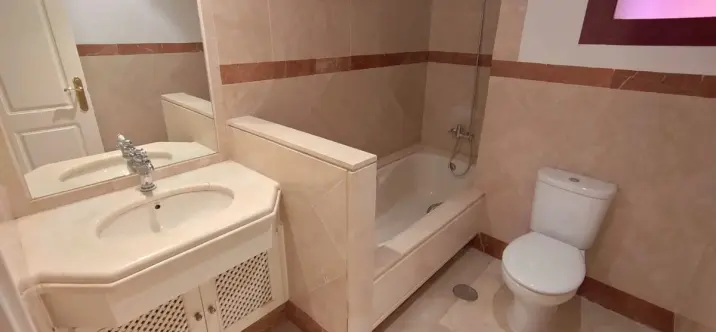 Долгосрочная аренда апартаментов на первом этаже в Elviria 4