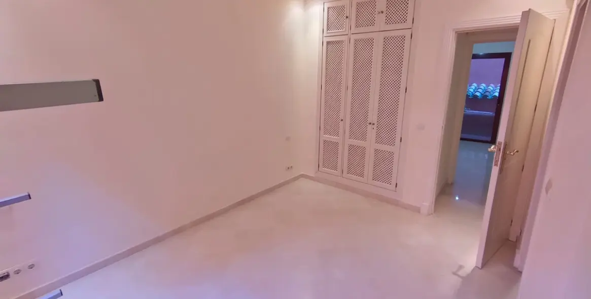 Long-term rent of ground floor apartment in Elviria 7