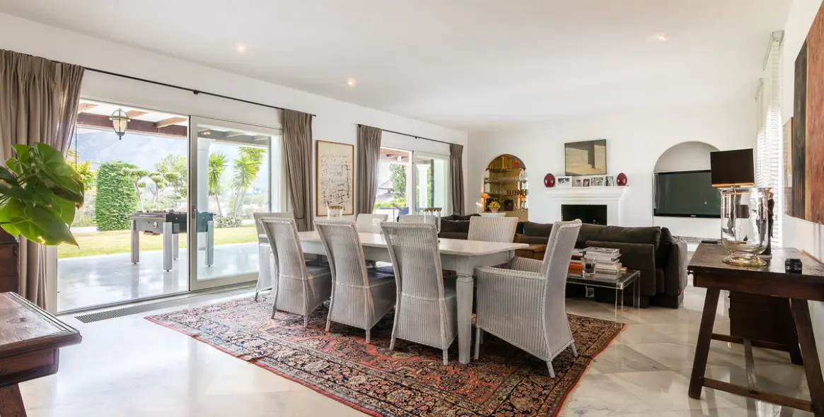 Short-term rent of detached villa in Las Brisas 4