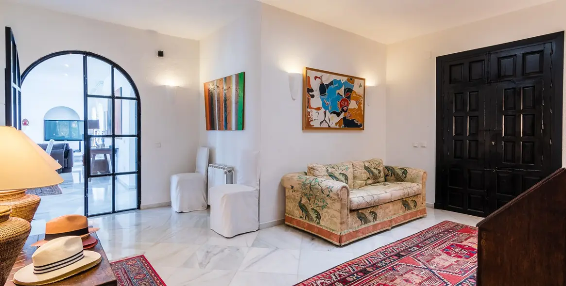 Short-term rent of detached villa in Las Brisas 6