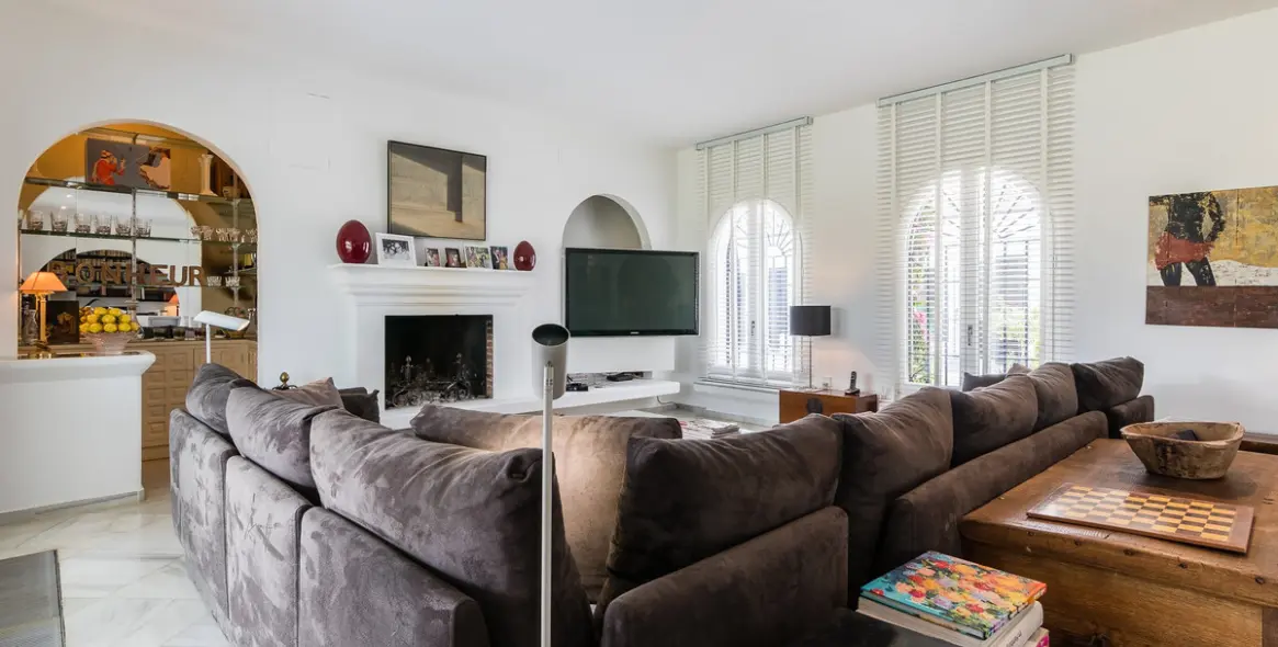 Short-term rent of detached villa in Las Brisas 7