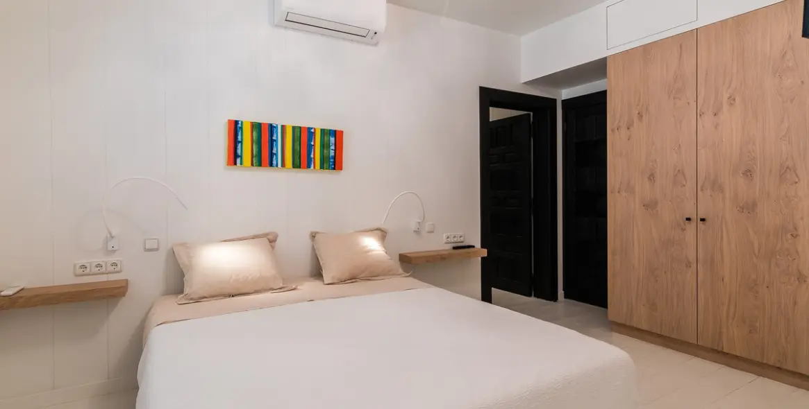 Short-term rent of detached villa in Las Brisas 14