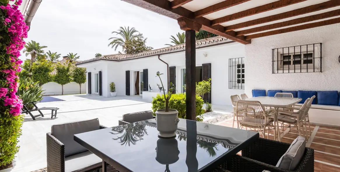 Краткосрочная аренда  отдельно стоящей виллы в Las Brisas 23