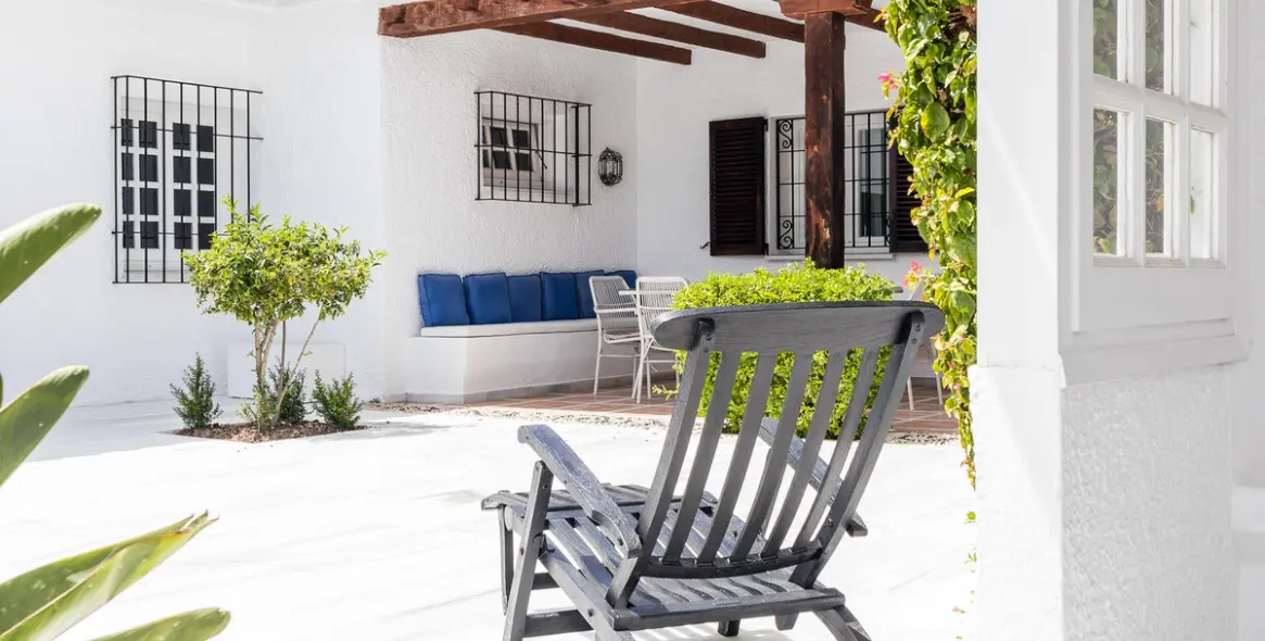 Краткосрочная аренда  отдельно стоящей виллы в Las Brisas 25