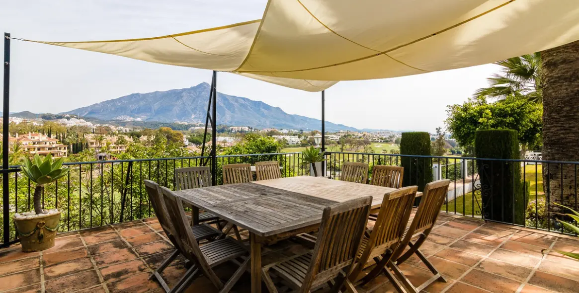 Краткосрочная аренда  отдельно стоящей виллы в Las Brisas 34