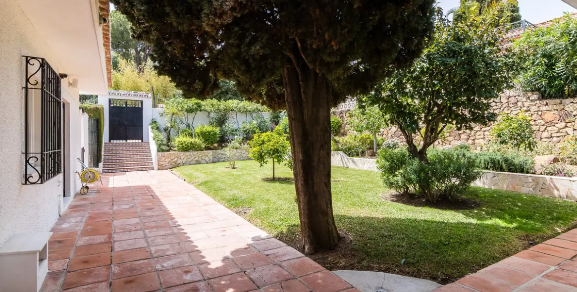 Краткосрочная аренда  отдельно стоящей виллы в Las Brisas 39