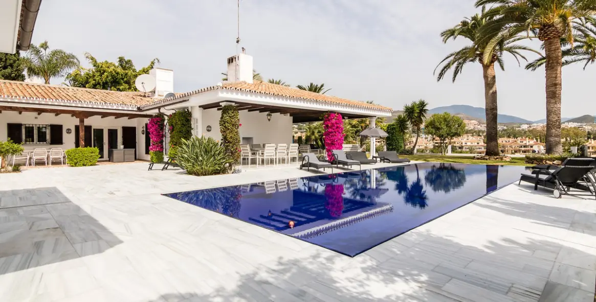 Краткосрочная аренда  отдельно стоящей виллы в Las Brisas 40