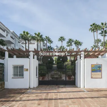 Продажа апартаментов на среднем этаже в Selwo