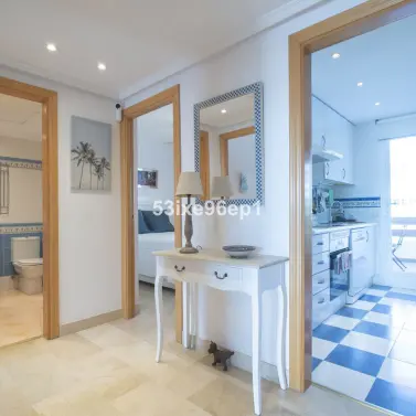 Продажа апартаментов на среднем этаже в Selwo