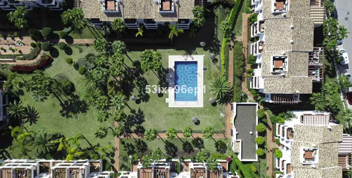 Sale of middle floor apartment in Selwo 43