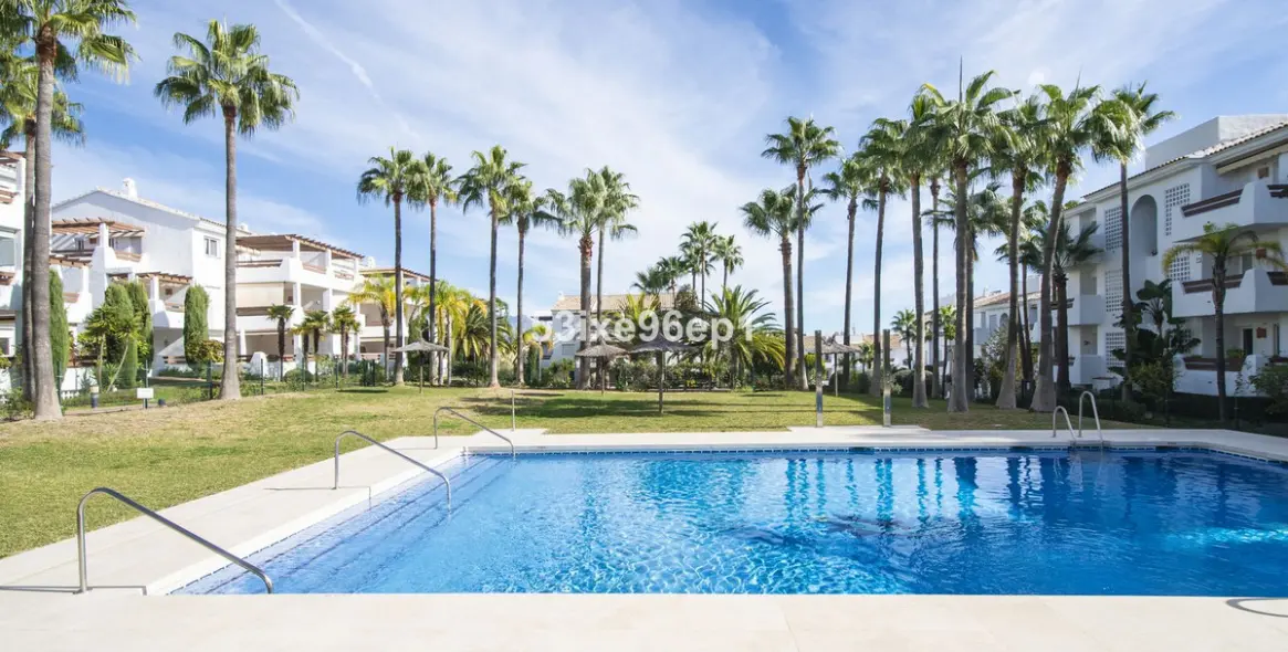 Sale of middle floor apartment in Selwo 34