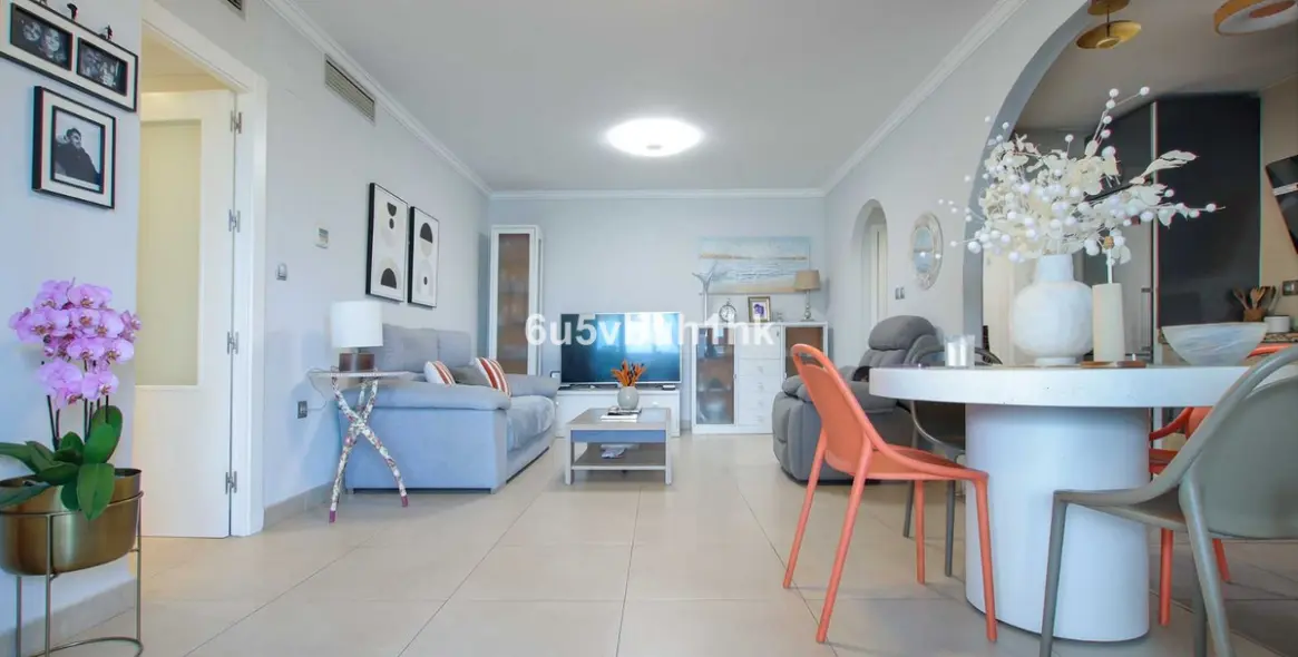 Sale of ground floor apartment in Las Chapas 3