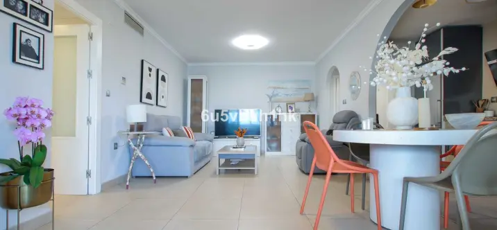 Sale of ground floor apartment in Las Chapas 2