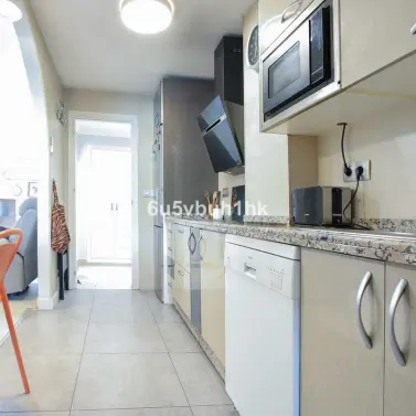 Sale of ground floor apartment in Las Chapas