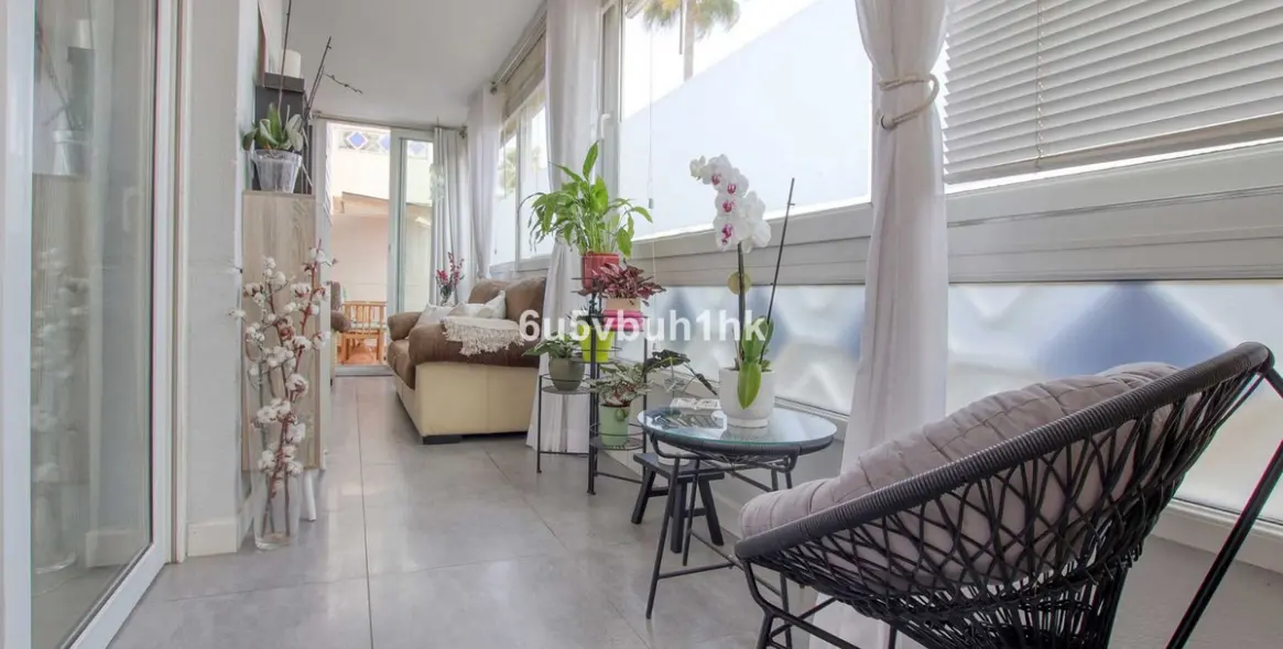 Sale of ground floor apartment in Las Chapas 7