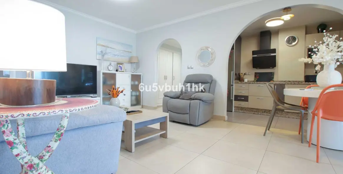 Sale of ground floor apartment in Las Chapas 14