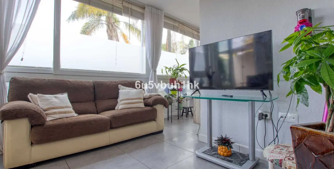 Sale of ground floor apartment in Las Chapas 17