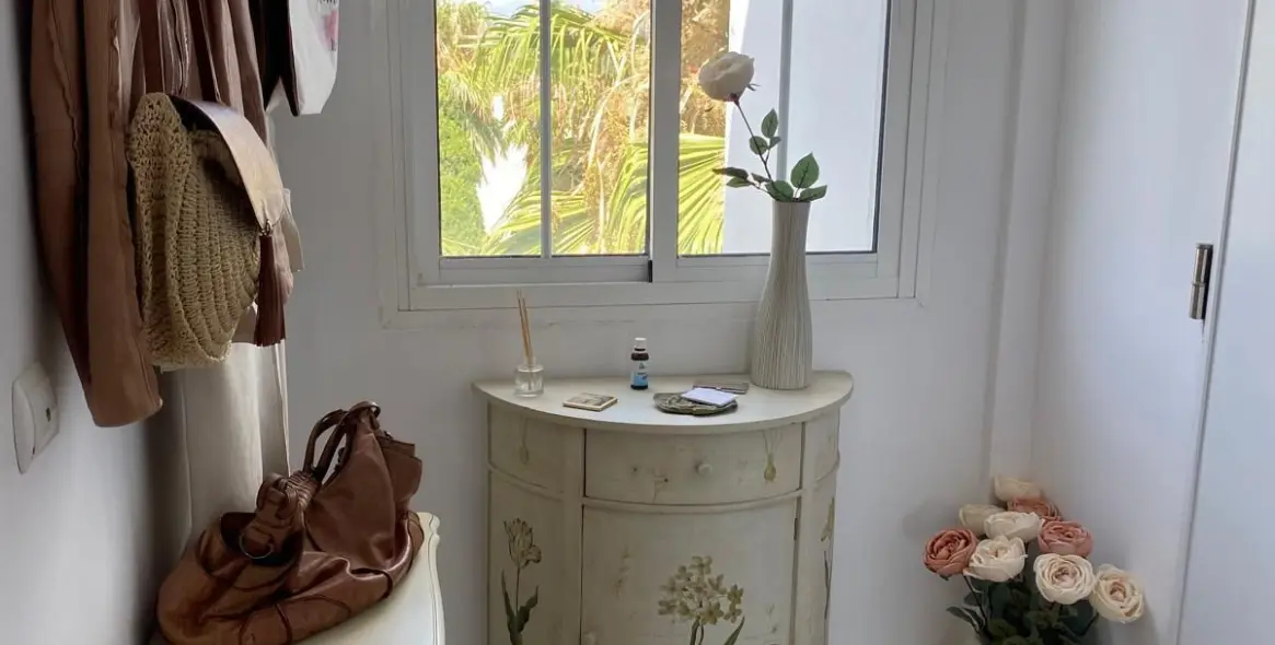 Sale of penthouse in Estepona 2