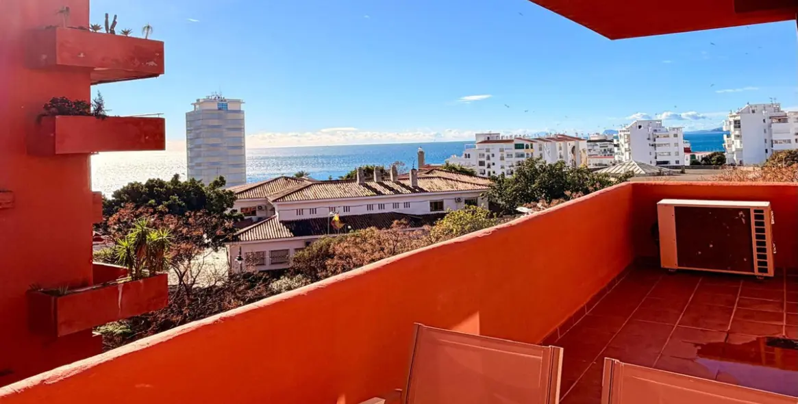 Продажа апартаментов на среднем этаже в Estepona 2