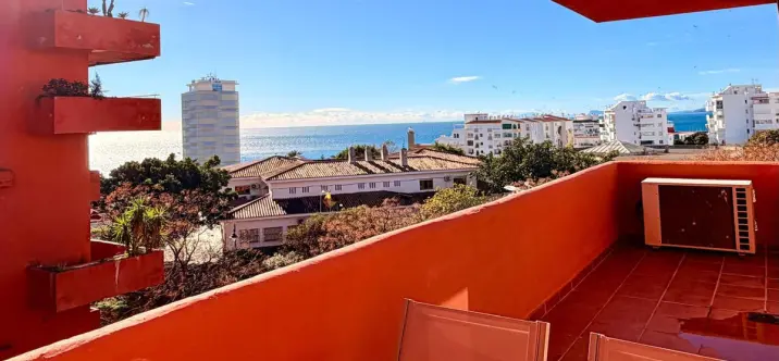 Продажа апартаментов на среднем этаже в Estepona 1