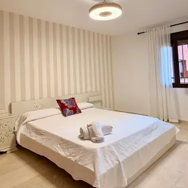 Продажа апартаментов на среднем этаже в Estepona