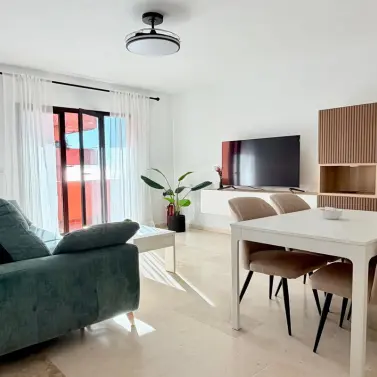 Продажа апартаментов на среднем этаже в Estepona