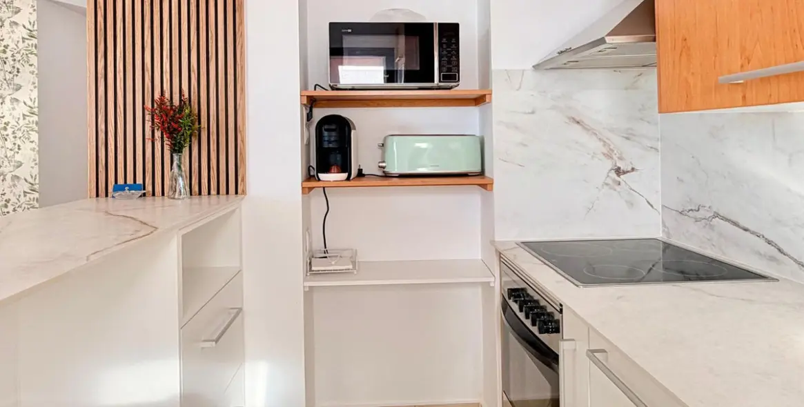 Продажа апартаментов на среднем этаже в Estepona 10