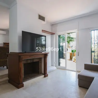 Sale of semi-detached house in New Golden Mile
