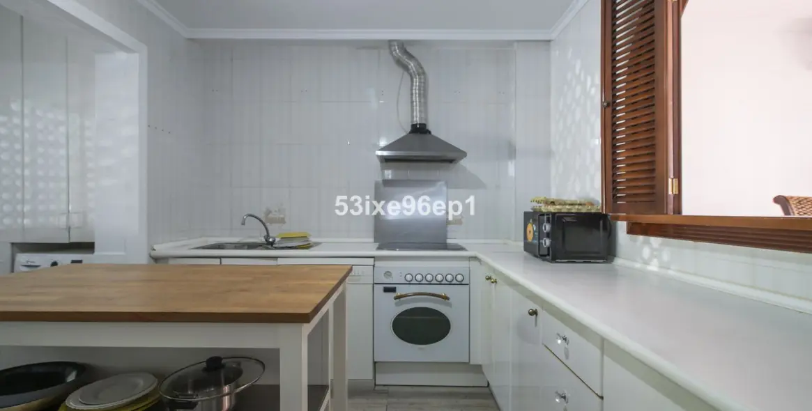 Sale of semi-detached house in New Golden Mile 8
