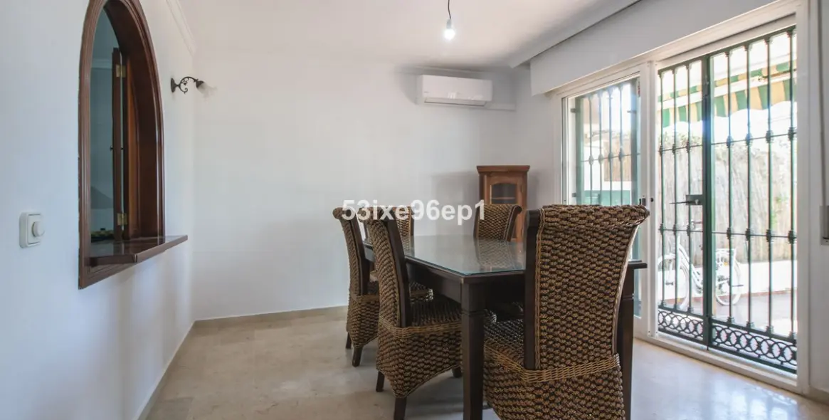 Sale of semi-detached house in New Golden Mile 10