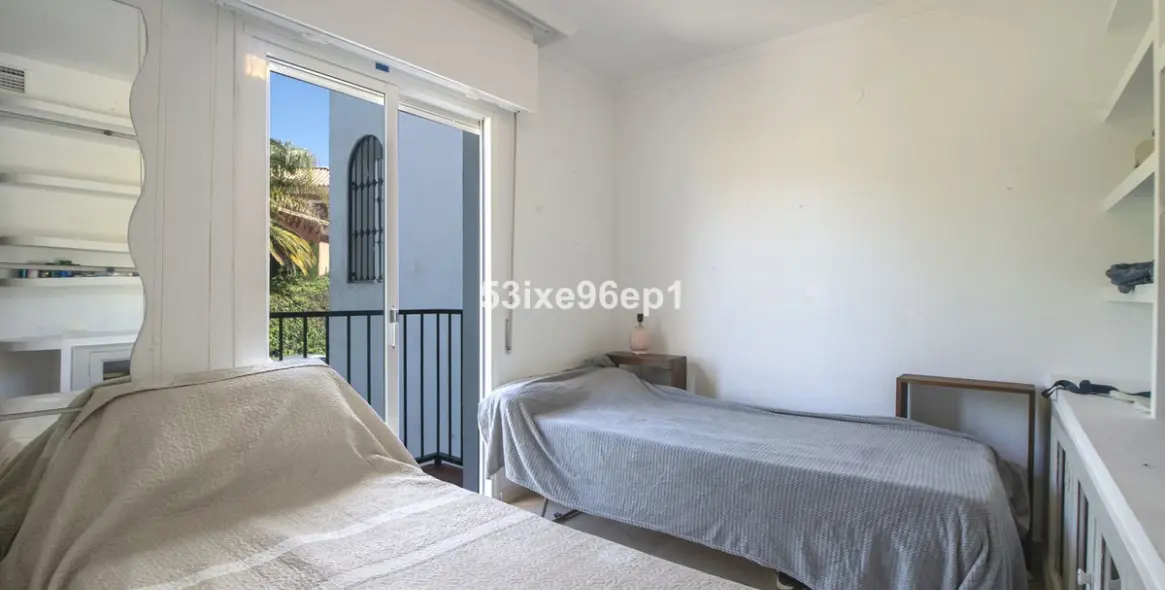 Sale of semi-detached house in New Golden Mile 21