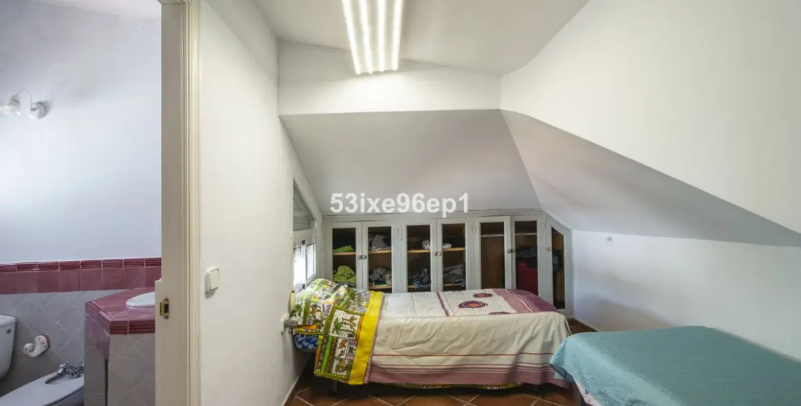 Sale of semi-detached house in New Golden Mile 23