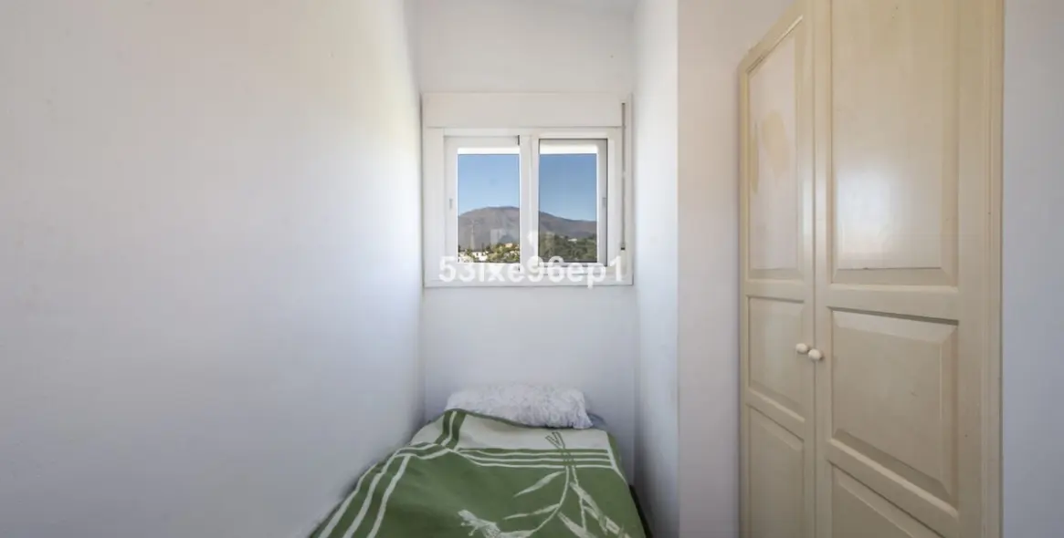 Sale of semi-detached house in New Golden Mile 25