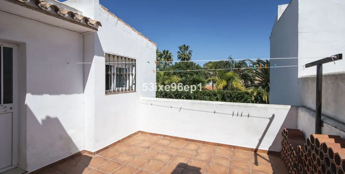 Sale of semi-detached house in New Golden Mile 26