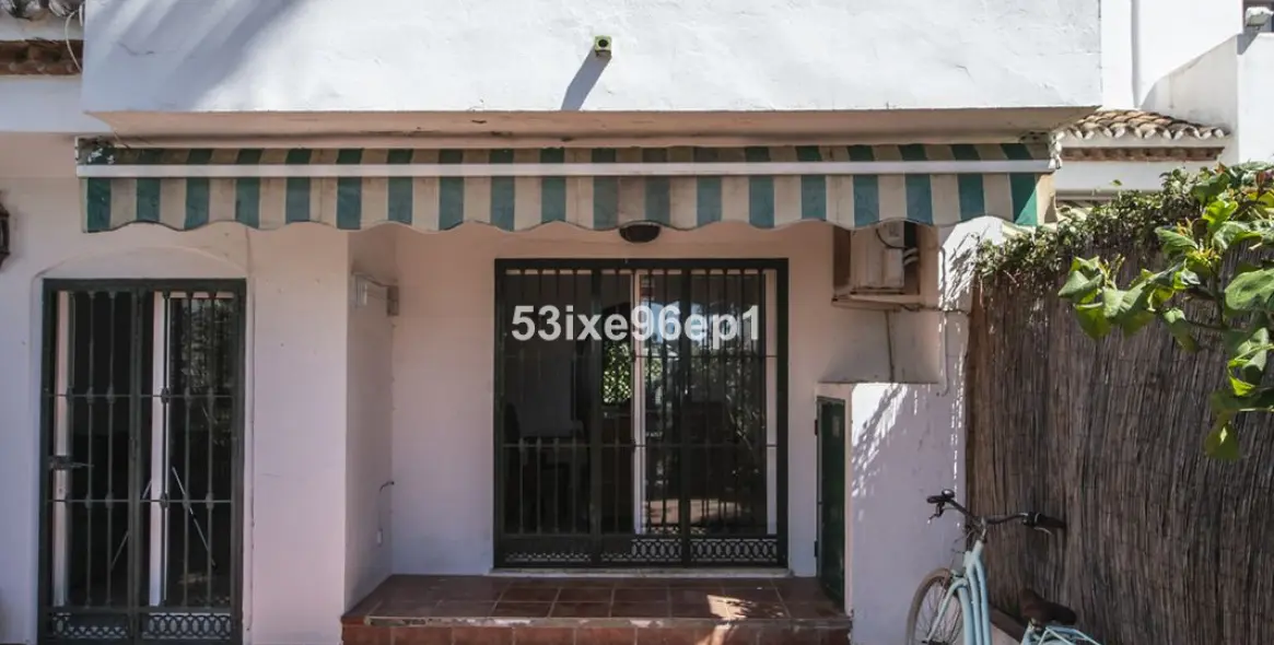 Sale of semi-detached house in New Golden Mile 35