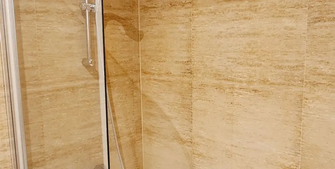 Venta de ático dúplex en Calahonda 13