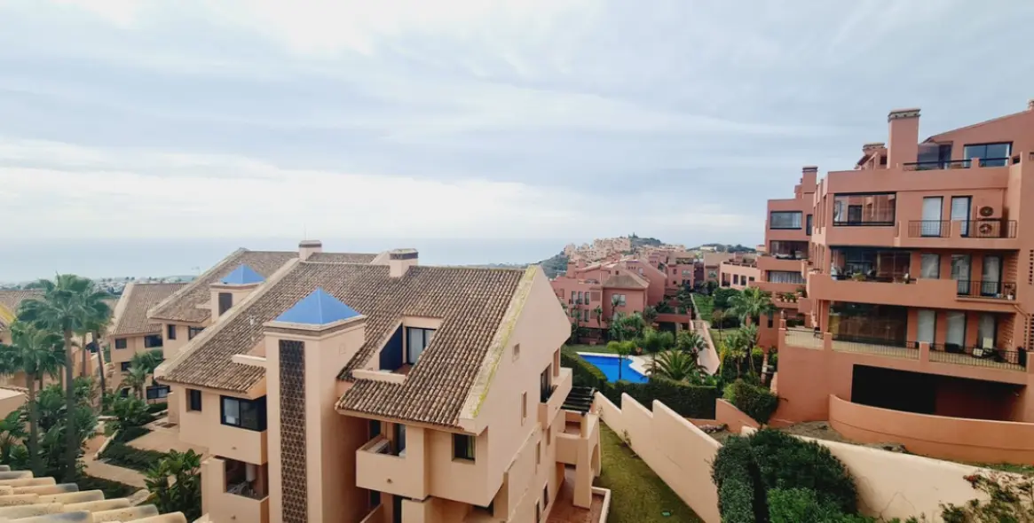 Venta de ático dúplex en Calahonda 20