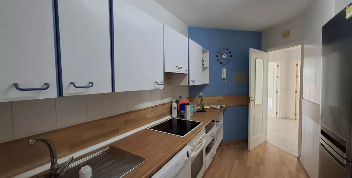 Sale of ground floor apartment in Río Real 13