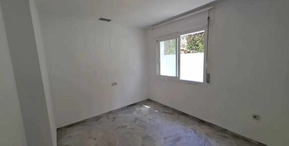 Продажа апартаментов на первом этаже в Río Real 33