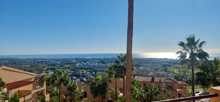 Продажа апартаментов на среднем этаже в Benahavís 2