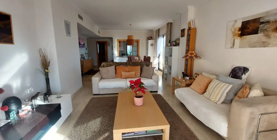 Продажа апартаментов на среднем этаже в Benahavís 7