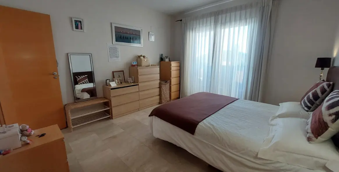 Продажа апартаментов на среднем этаже в Benahavís 9