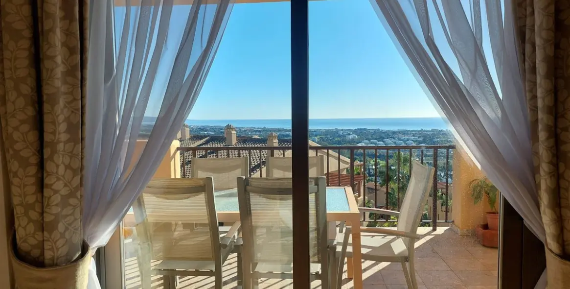 Продажа апартаментов на среднем этаже в Benahavís 10