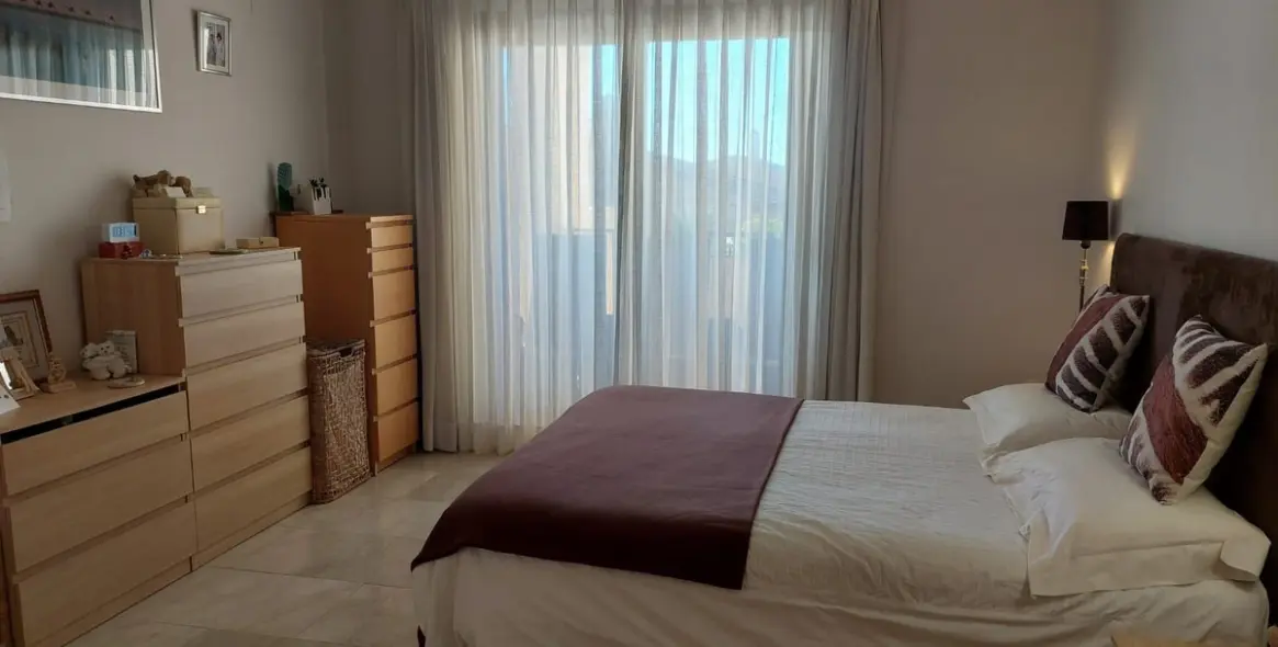 Продажа апартаментов на среднем этаже в Benahavís 11