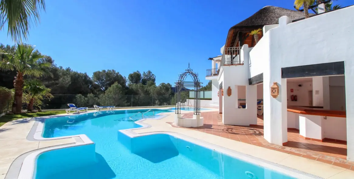 Sale of semi-detached house in Istán 3